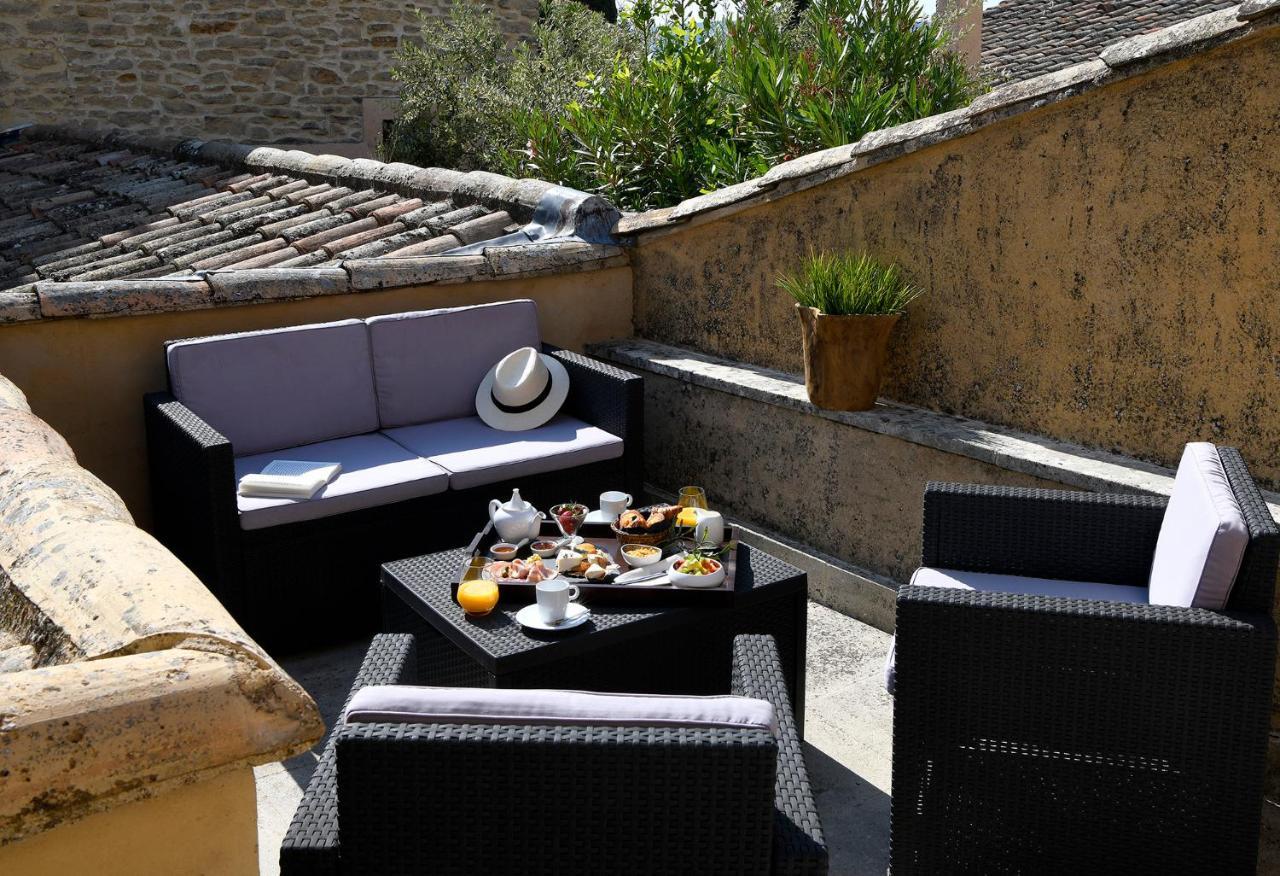 Les Chambres Du Vieux Bistrot Cabrieres-d'Avignon Bagian luar foto